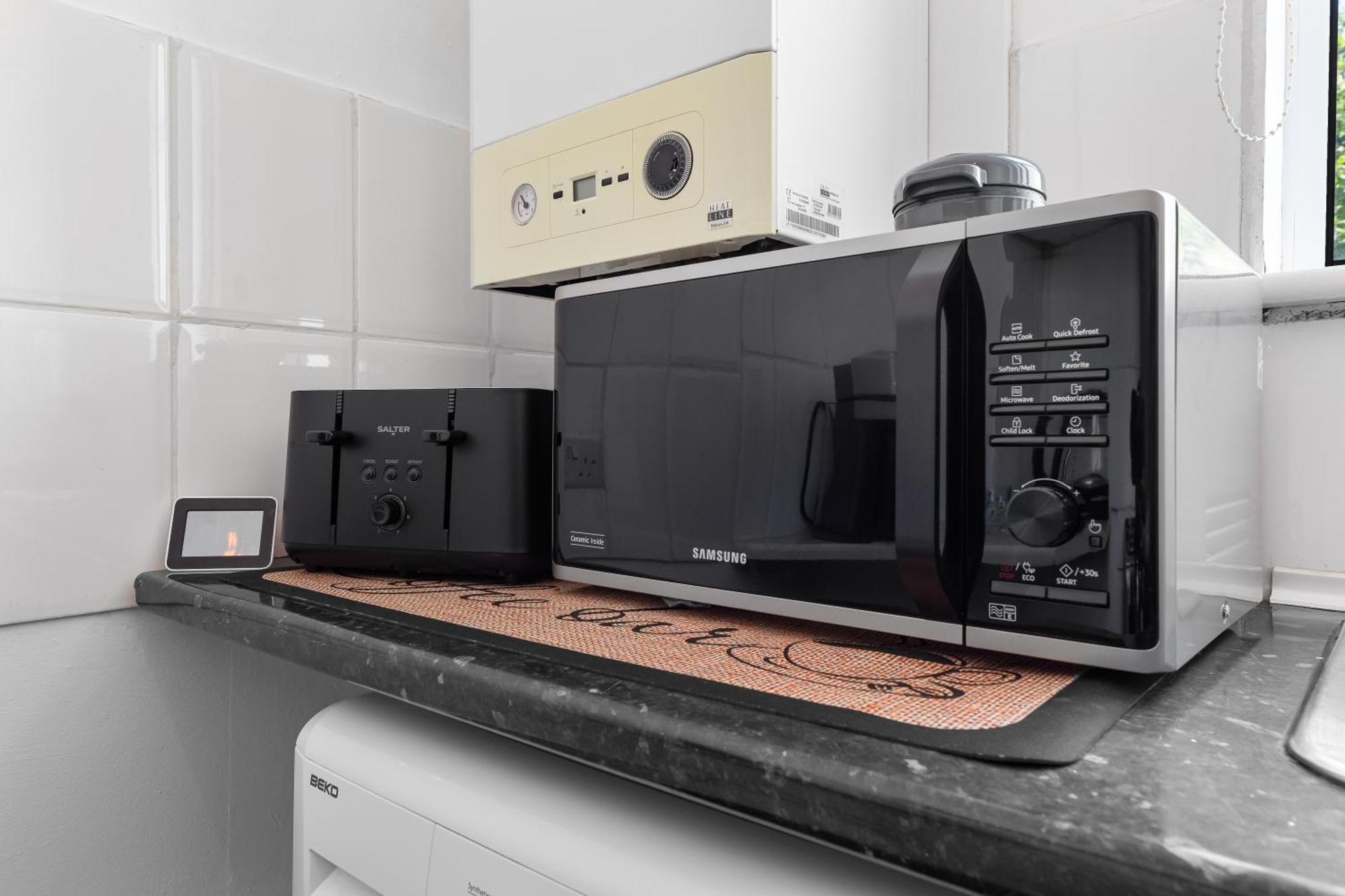 Stylish Flat Near Tower Bridge & London Bridge Apartment Exterior photo